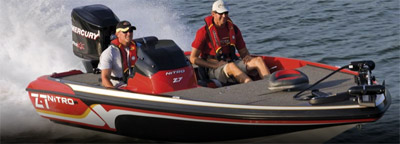 Bateau de type Bassboat